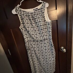 Chaps Black and White Geometric Midi Dress